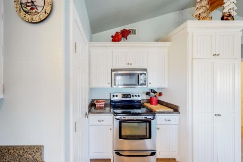 Long Island Village Unit 424 - image 6
