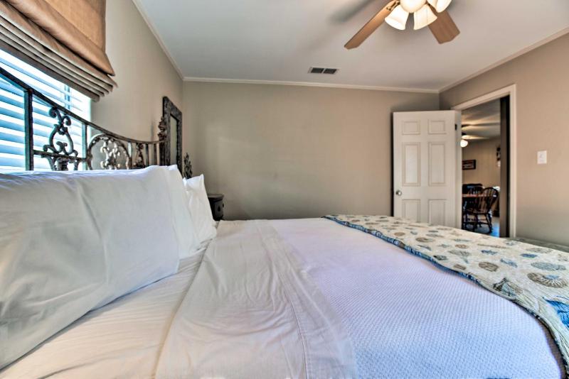 Quiet Port OConnor House - Perfect for Fishing! - image 3