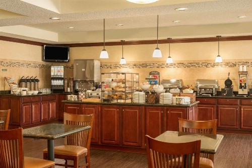 Country Inn & Suites by Radisson Port Orange-Daytona FL - image 19