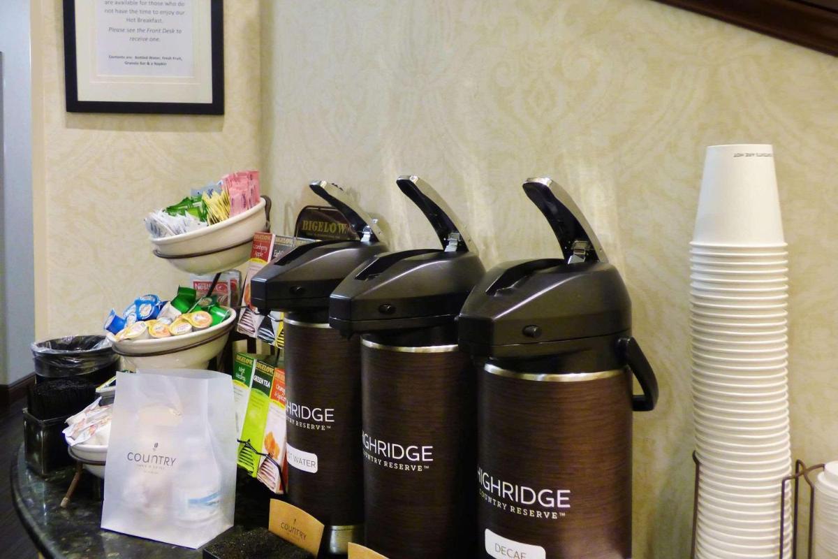 Country Inn & Suites by Radisson Port Orange-Daytona FL - image 2