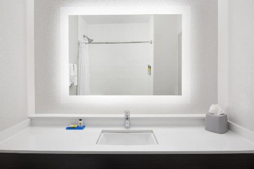 Holiday Inn Express Hotel & Suites Port Richey an IHG Hotel - image 2