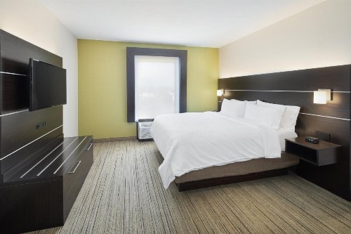 Holiday Inn Express Hotel & Suites Port Richey an IHG Hotel - image 40