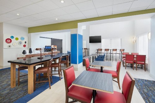 Holiday Inn Express Hotel & Suites Port Richey an IHG Hotel - image 41