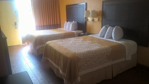 Days Inn & Suites by Wyndham Port Richey - image 27