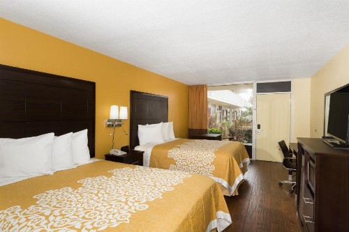 Days Inn & Suites by Wyndham Port Richey - image 32