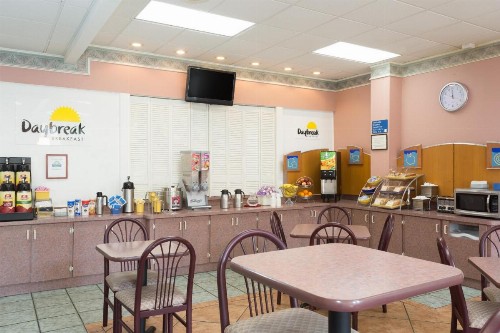 Days Inn & Suites by Wyndham Port Richey - image 36