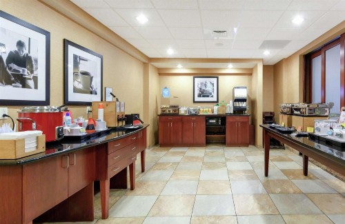 Hampton Inn & Suites Port Richey - image 13