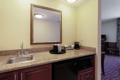 Hampton Inn & Suites Port Richey - image 26