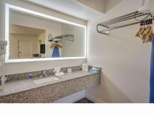 Rodeway Inn Port Richey North - image 21