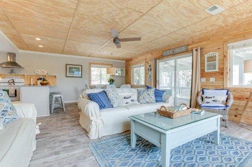 Om Shanti Seaside Cottage - image 4