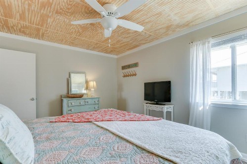 Om Shanti Seaside Cottage - image 6