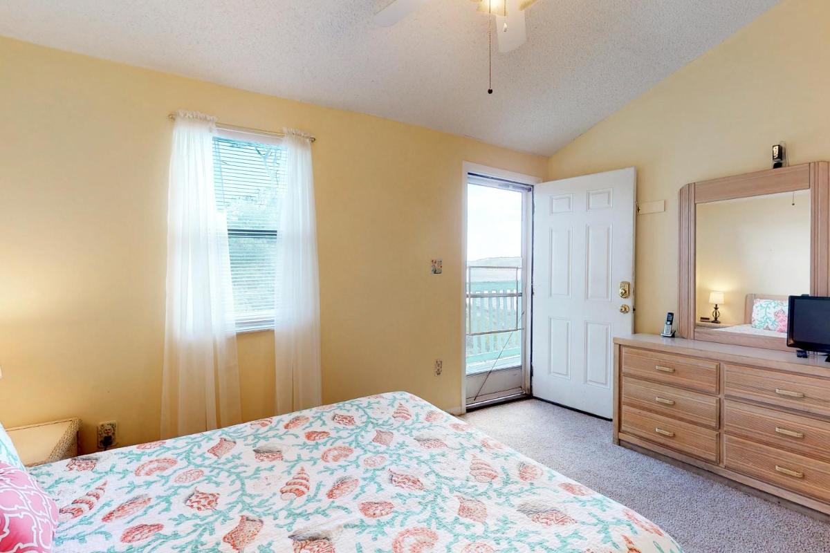 Halsell's Hideaway - image 7