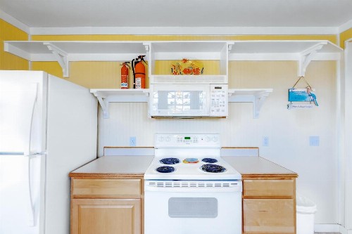 Carl's Coastal Cottage - image 7