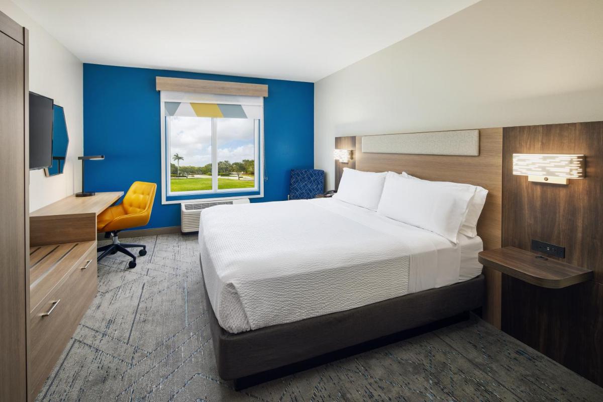 Holiday Inn Express Hotel & Suites Port St. Lucie West an IHG Hotel - image 2