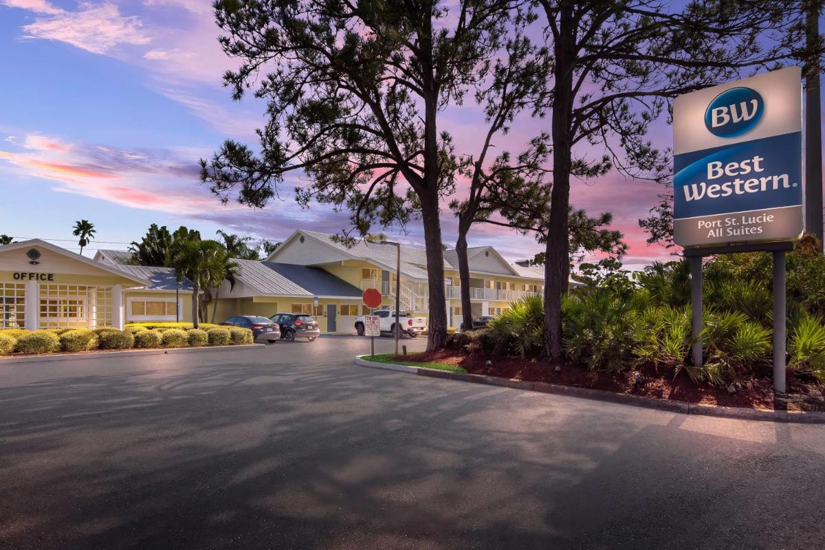 Best Western Port Saint Lucie - image 2