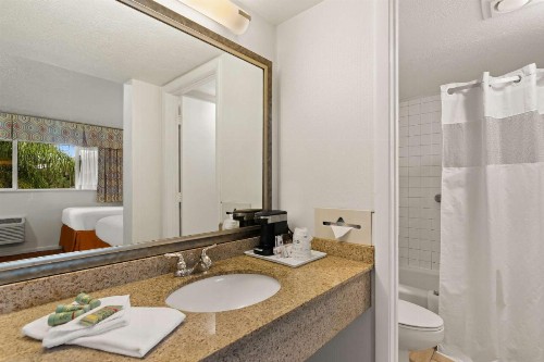 Best Western Port Saint Lucie - image 25