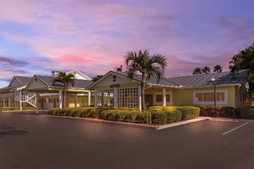 Best Western Port Saint Lucie - image 6