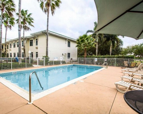 Sleep Inn at PGA Village - image 8