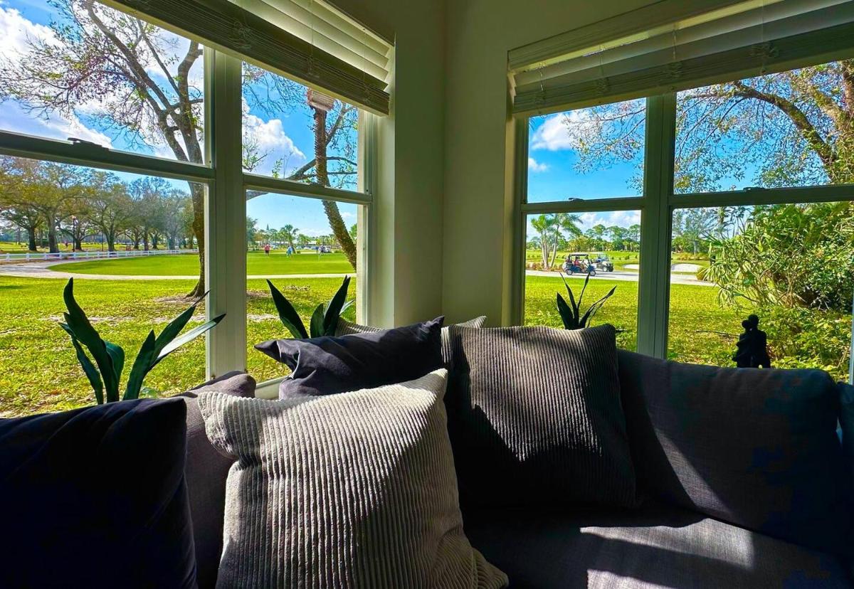 PGA Village 5 Room Golf Resort Villa by American Vacation Living - image 5