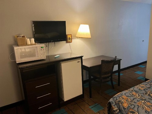 The Ridge Motor Inn - image 12