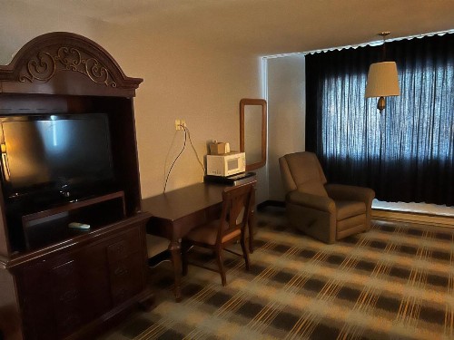 The Ridge Motor Inn - image 13