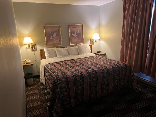 The Ridge Motor Inn - image 14