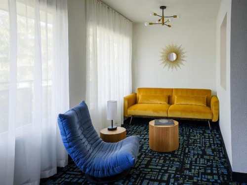 Jupiter Hotel - image 2