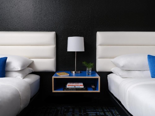 Jupiter Hotel - image 4