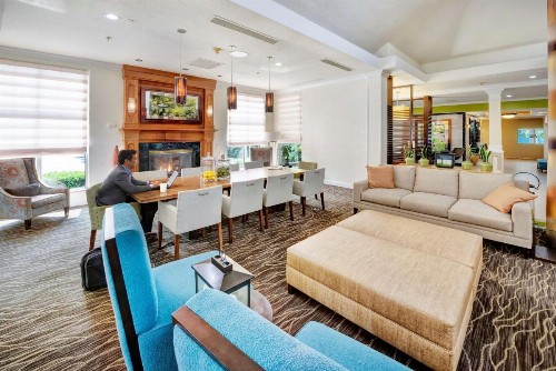 Hilton Garden Inn Portland Airport - image 3
