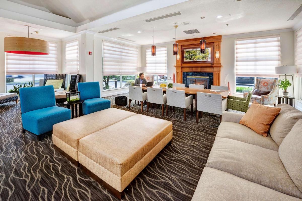 Hilton Garden Inn Portland Airport - image 4