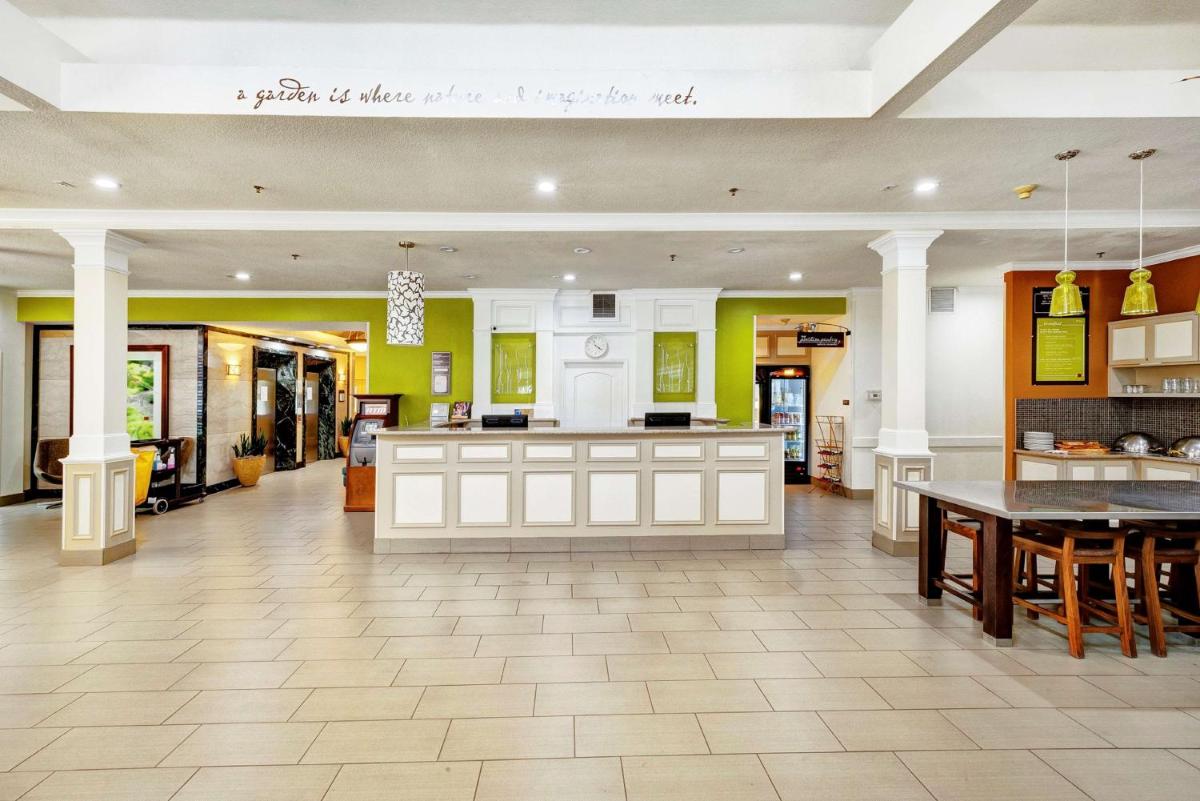 Hilton Garden Inn Portland Airport - image 5
