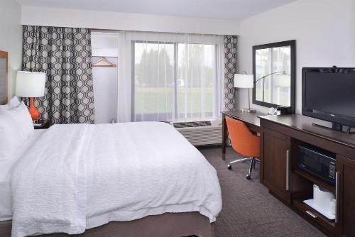 Hampton Inn Portland East - image 3