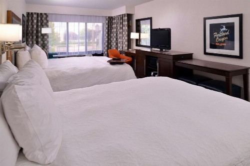 Hampton Inn Portland East - image 42