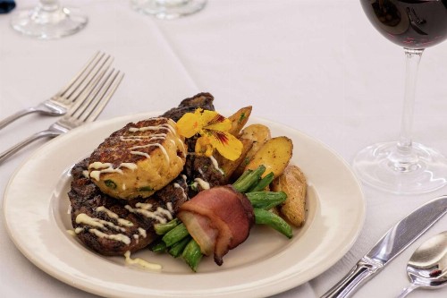 DoubleTree by Hilton Portland - image 22