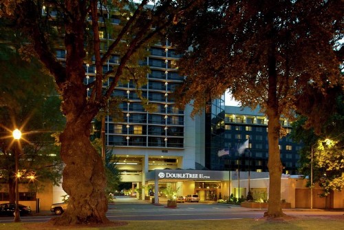 DoubleTree by Hilton Portland - image 4
