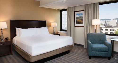 DoubleTree by Hilton Portland - image 49