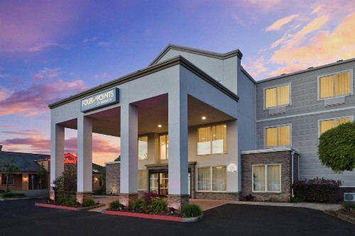 Four Points by Sheraton Portland East - image 2