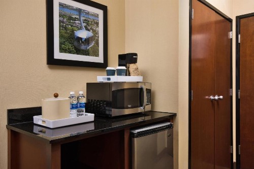 Four Points by Sheraton Portland East - image 9