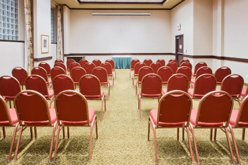 Holiday Inn Express Hotel & Suites Portland-Northwest Downtown an IHG Hotel - image 1