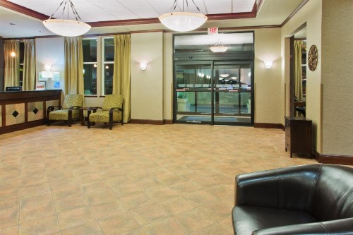 Holiday Inn Express Hotel & Suites Portland-Northwest Downtown an IHG Hotel - image 24