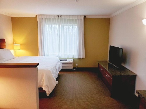 Holiday Inn Express Hotel & Suites Portland-Northwest Downtown an IHG Hotel - image 30