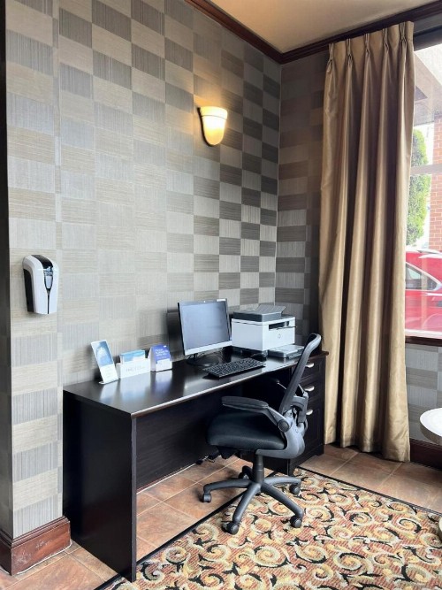 Holiday Inn Express Hotel & Suites Portland-Northwest Downtown an IHG Hotel - image 43