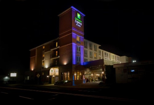 Holiday Inn Express Hotel & Suites Portland-Northwest Downtown an IHG Hotel - image 8