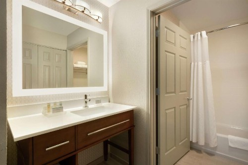 Homewood Suites by Hilton Portland Airport - image 16