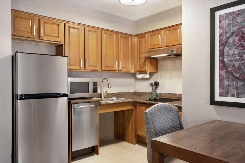 Homewood Suites by Hilton Portland Airport - image 3