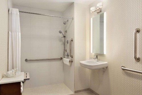 Homewood Suites by Hilton Portland Airport - image 34