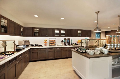 Homewood Suites by Hilton Portland Airport - image 4