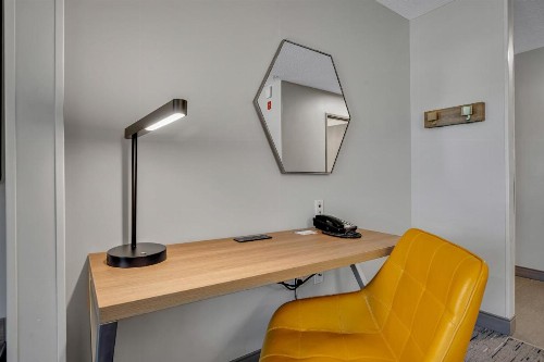 Holiday Inn Express Hotel & Suites Portland - Jantzen Beach an IHG Hotel - image 10