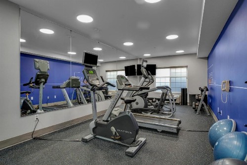 Holiday Inn Express Hotel & Suites Portland - Jantzen Beach an IHG Hotel - image 11