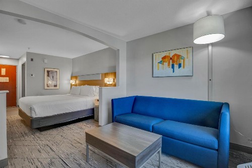 Holiday Inn Express Hotel & Suites Portland - Jantzen Beach an IHG Hotel - image 13